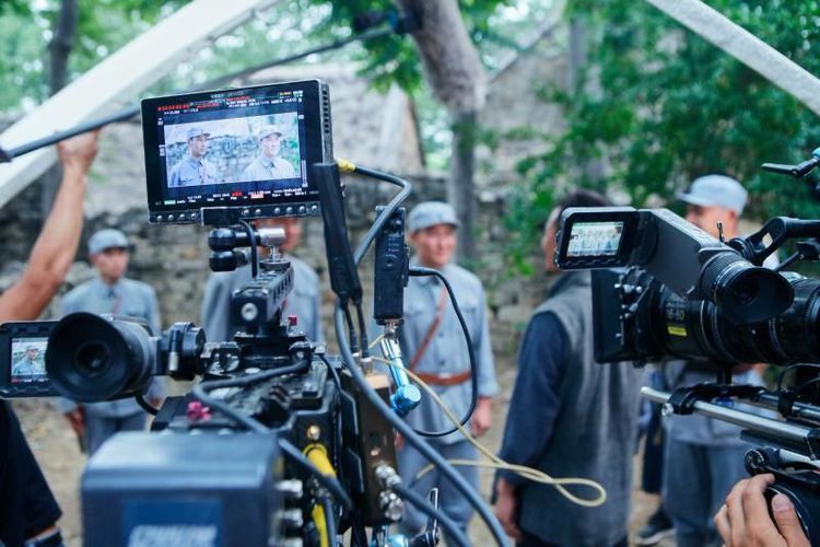 地狱男爵：血皇后崛起（原声版）